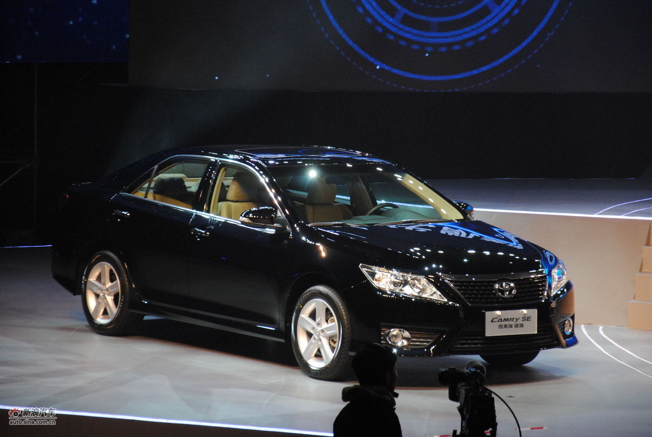 第七代凯美瑞亮相_凯美瑞活动图片11048570_汽车图库_新浪汽车_新浪网