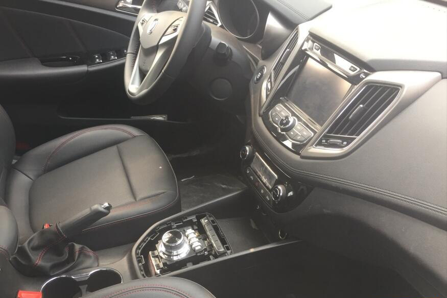 新款逸动电动版谍照曝光