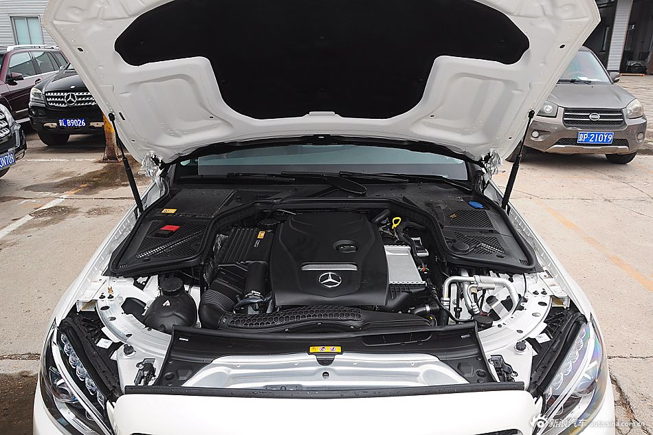 20015款奔驰C级C200旅行版