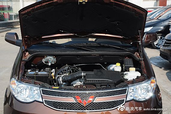 2015款五菱宏光S 1.2L手动标准型