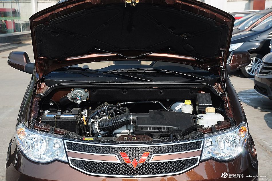 2015款五菱宏光S 1.2L手动标准型