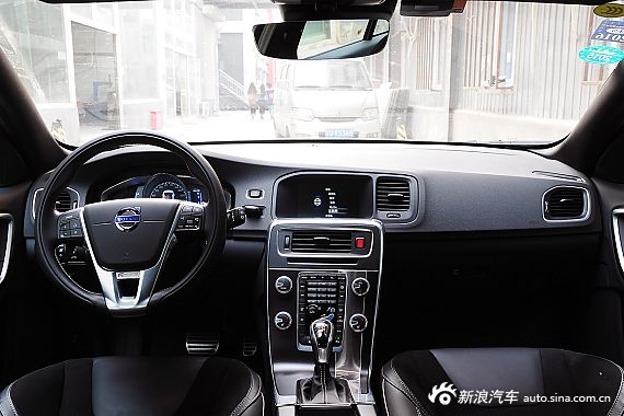 2015款沃尔沃V60 2.0T T5智雅个性运动版