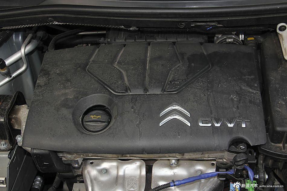 2013款世嘉三厢1.6L手动品尚型CNG