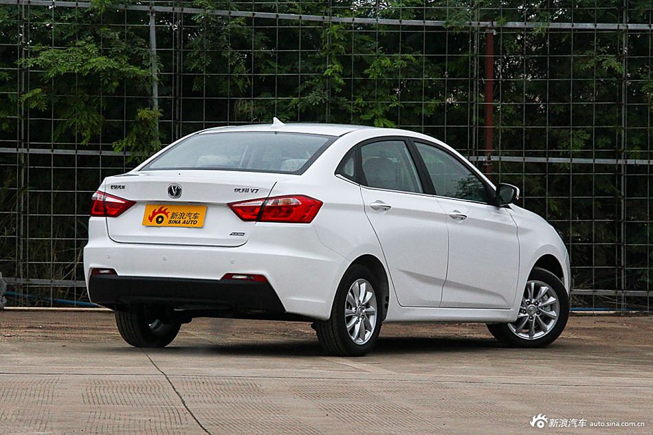 2015款悦翔V7 1.6L自动乐享型