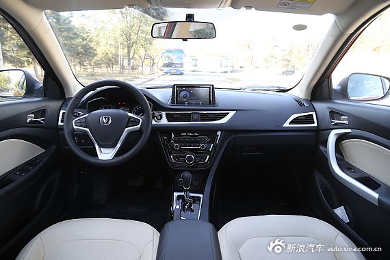 2015款悦翔V7 1.6L自动乐趣型