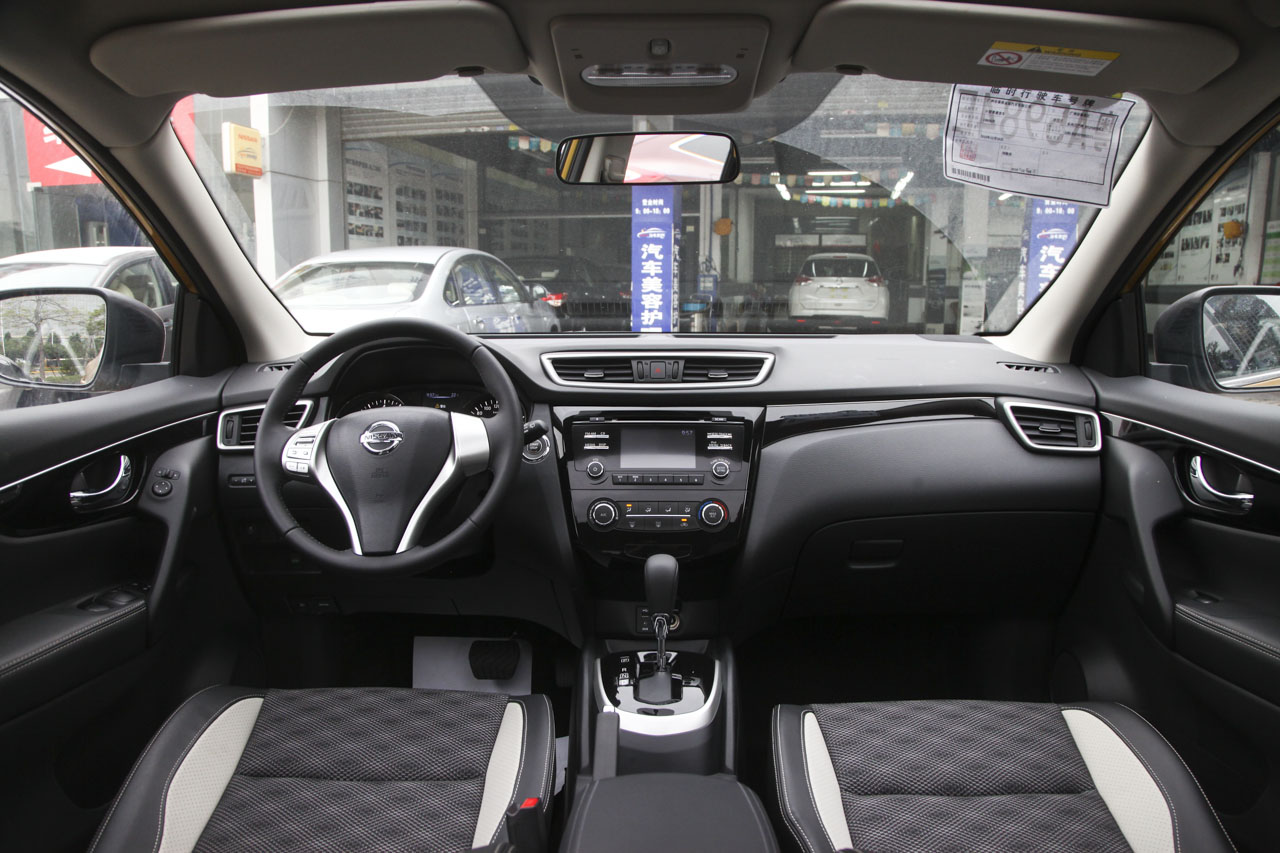 2016款逍客2.0l自动xv prem豪华版