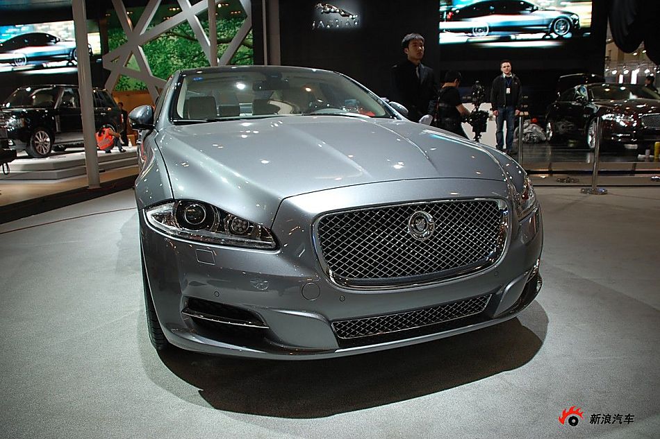 捷豹全新旗舰车型xjl亮相北京车展