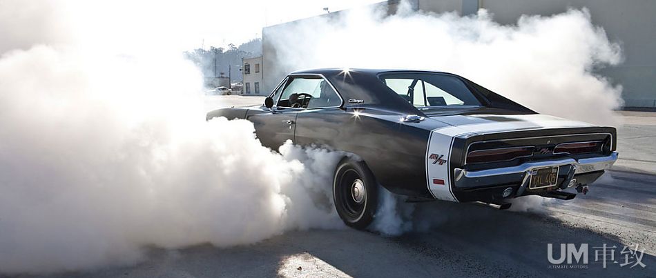 乐在烟雾缭绕中 大马力烧胎集锦