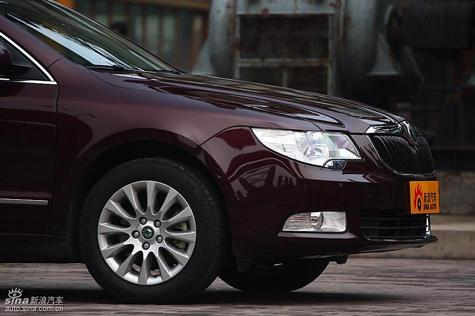 斯柯达superb昊锐实拍图外观