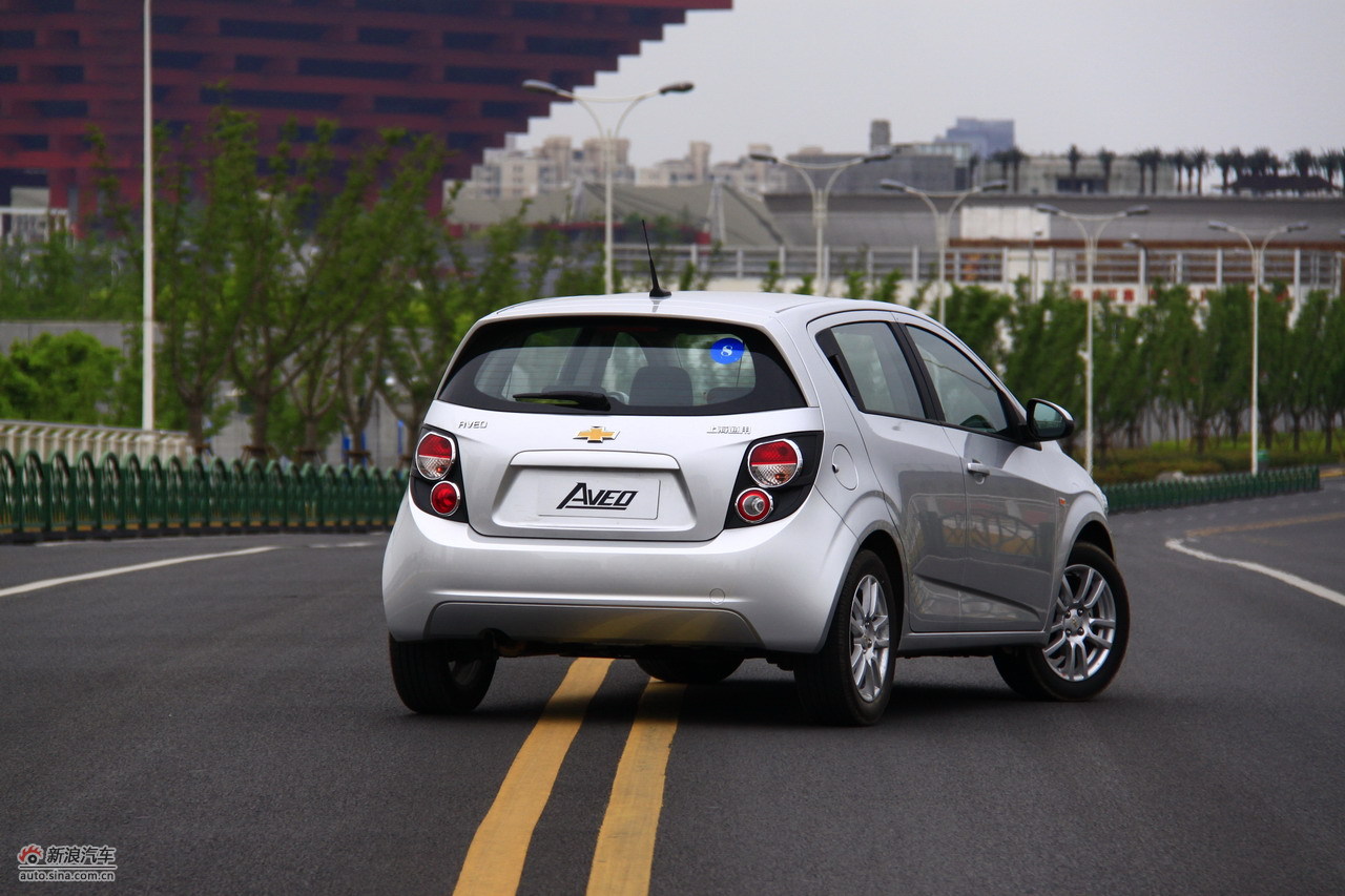 雪佛兰爱唯欧外观实拍图