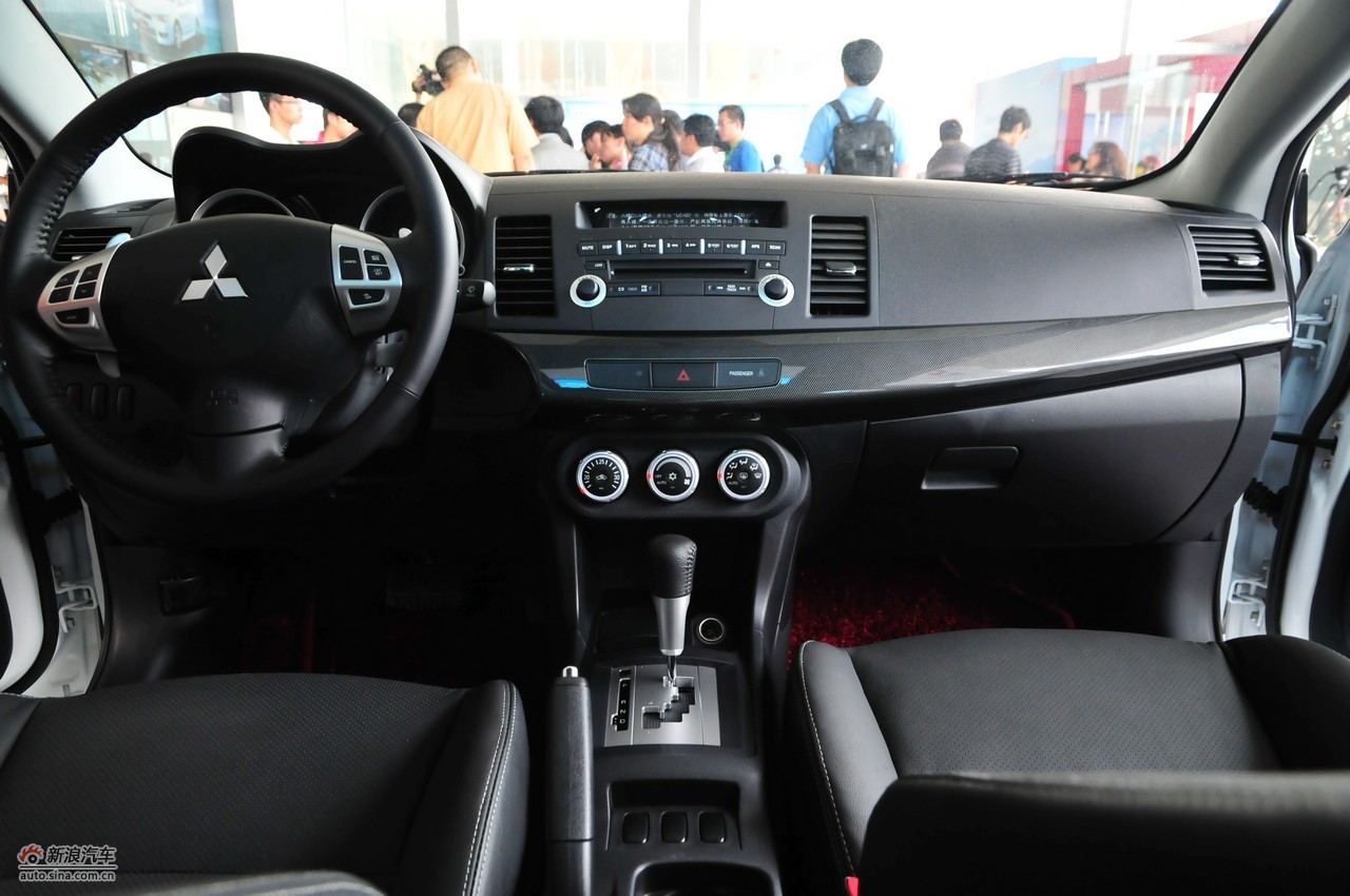 2010款三菱翼神1.8l致尚版豪华型cvt