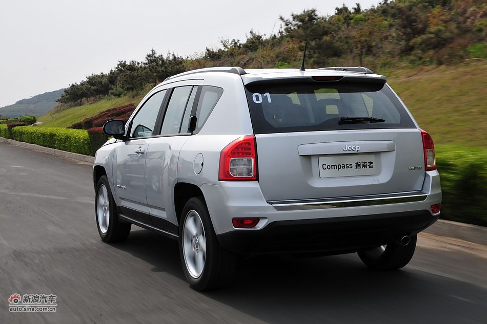 试驾2011款jeep指南者-韩国版:动态实拍