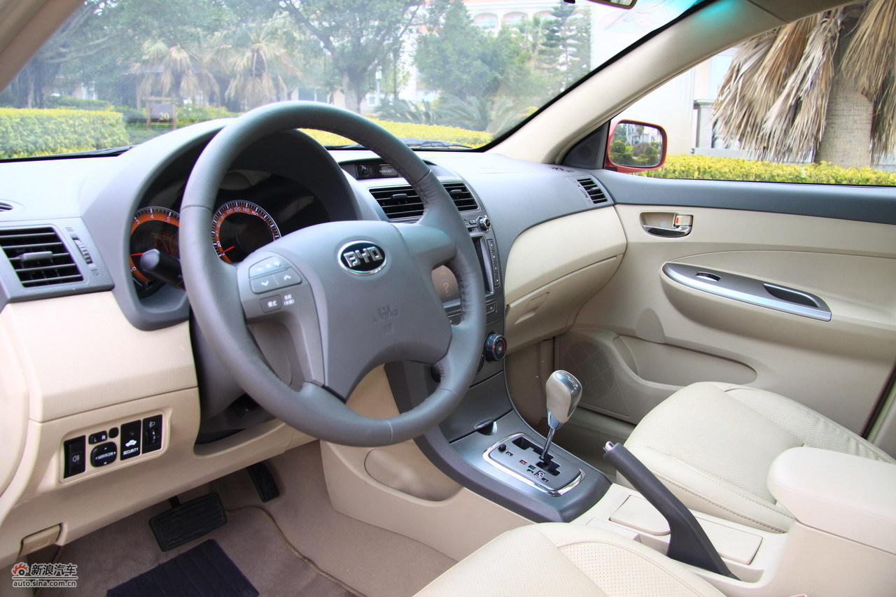 比亚迪l3内饰细节实拍图