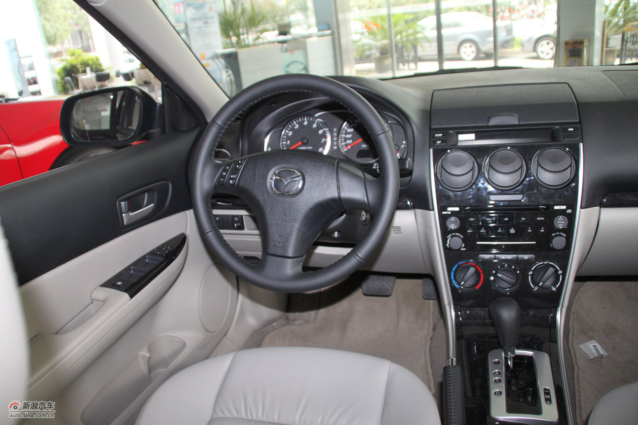 0l豪华型:内饰部分及细节