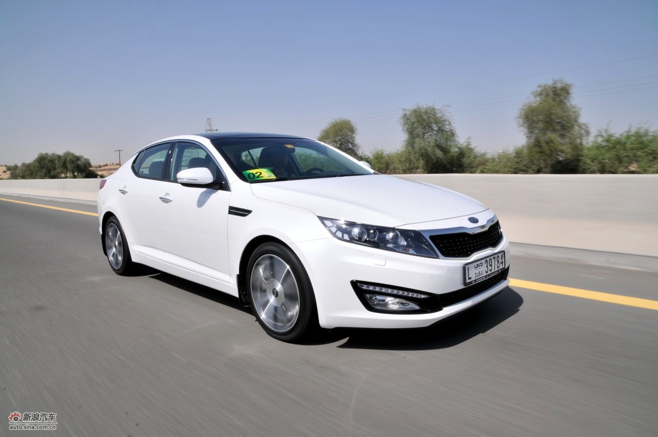 起亚k5试车动态实拍