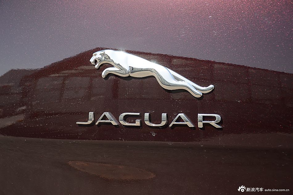 2016款捷豹XJL 2.0T自动两驱典雅商务版