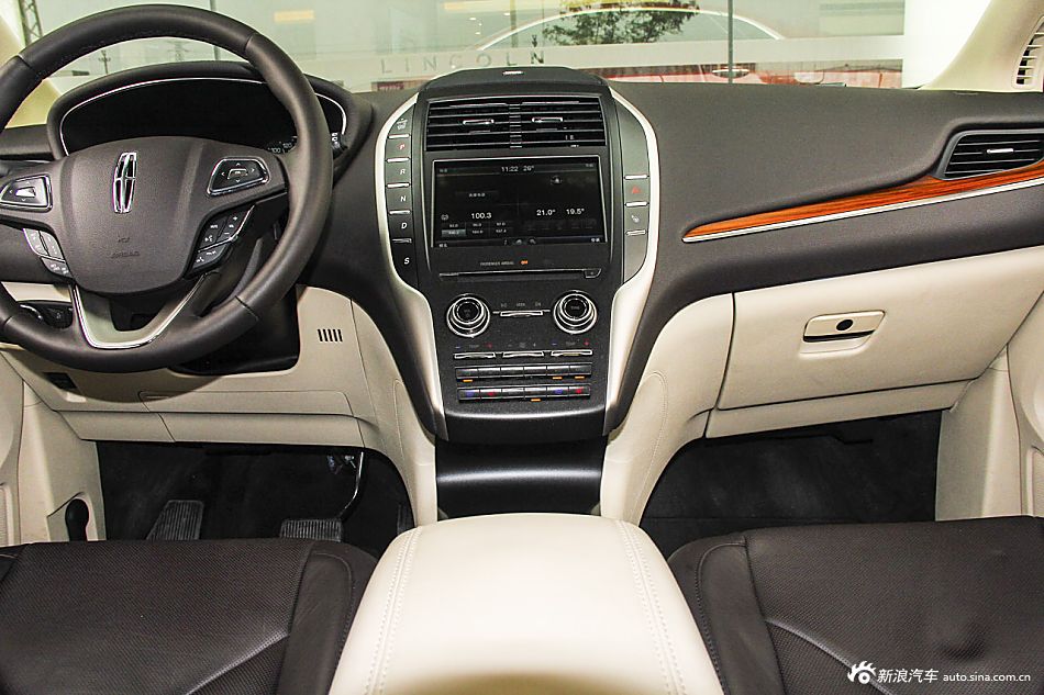 2016款林肯MKC 2.0T自动四驱尊耀版