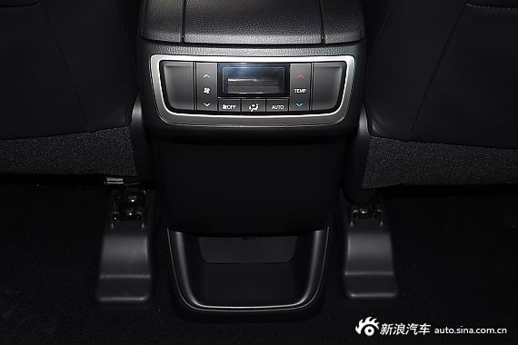 2015款汉兰达2.0T自动两驱豪华版