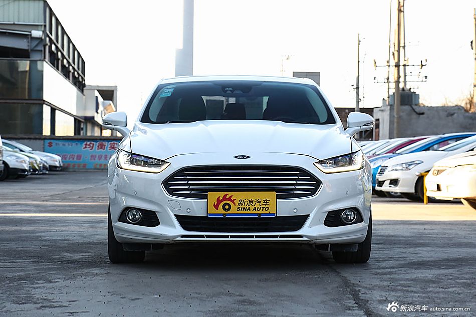 2013款蒙迪欧 2.0T自动240旗舰型