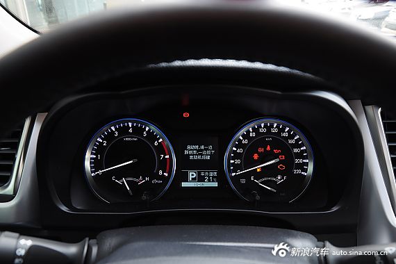 2015款汉兰达2.0T自动两驱豪华版