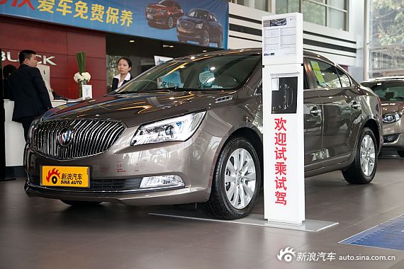 2014款君威2.4L自动精英时尚型