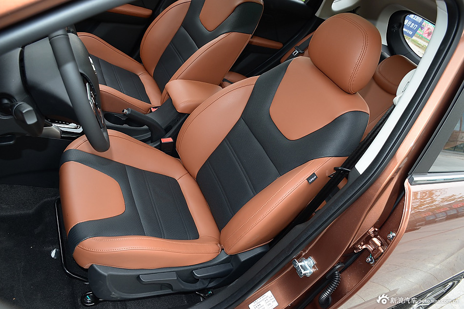 2016款北汽绅宝X35 1.5L自动尊贵版