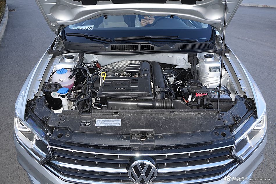 2016款大众新宝来230TSI