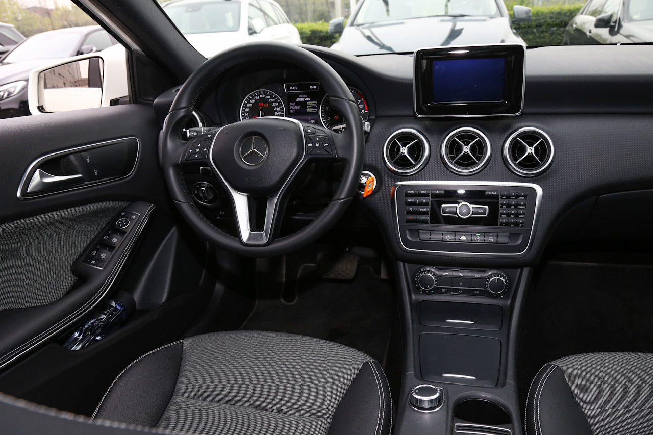 2016款奔驰a级 a180 1.6t自动