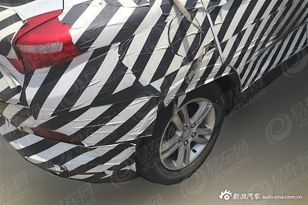 帝豪GS混动版谍照曝光
