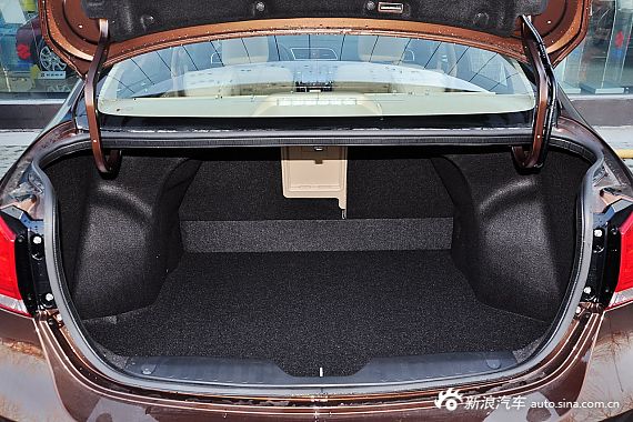 2015款启悦1.6L自动尊享型