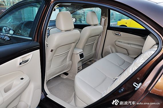 2015款启悦1.6L自动尊享型