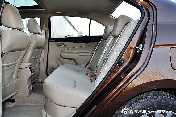 2015款启悦1.6L自动尊享型