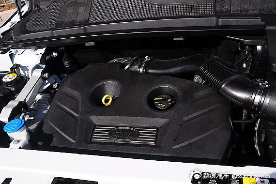 2015款揽胜极光2.0T智耀版