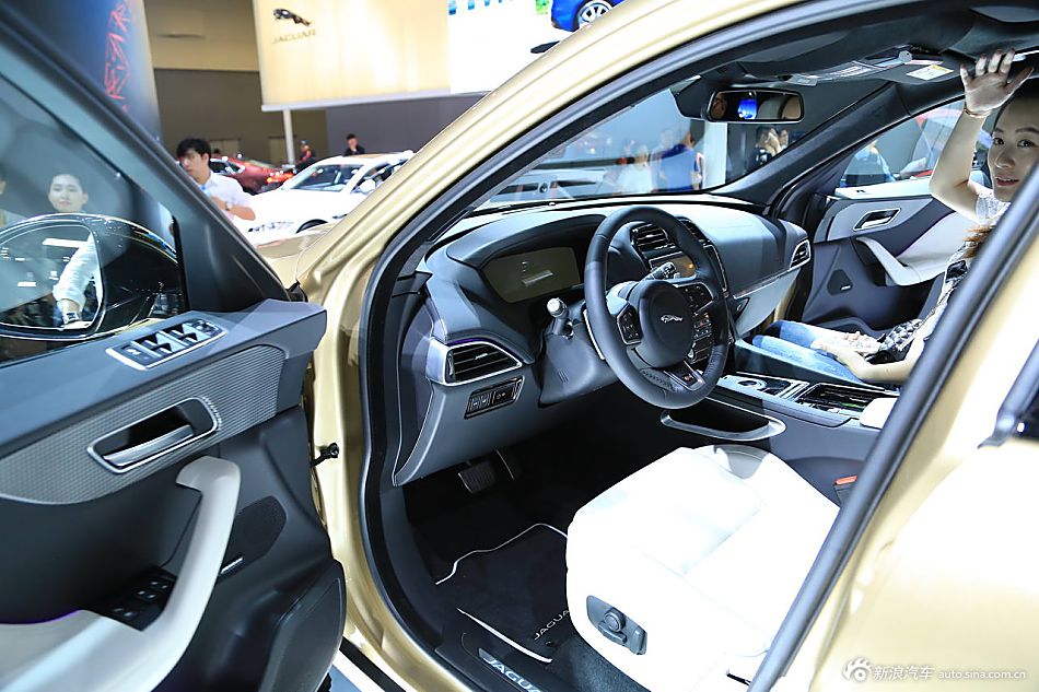 2015广州车展 实拍捷豹F-PACE
