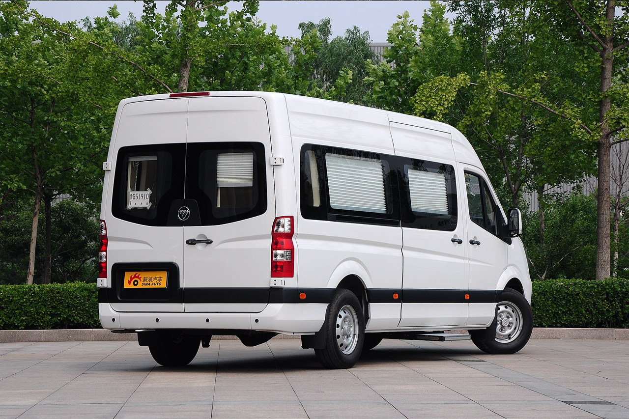 2015款图雅诺2.8t长轴商务改装版