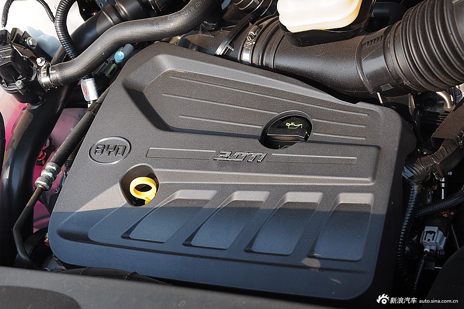 2015款比亚迪S7 2.0T自动尊贵版