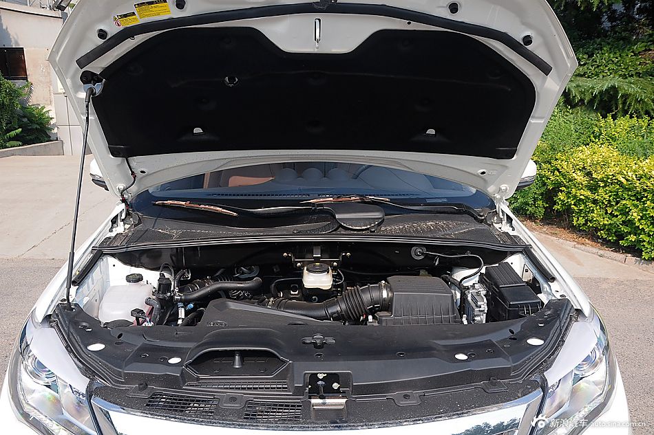 2015款比亚迪S7 2.0T自动尊贵版