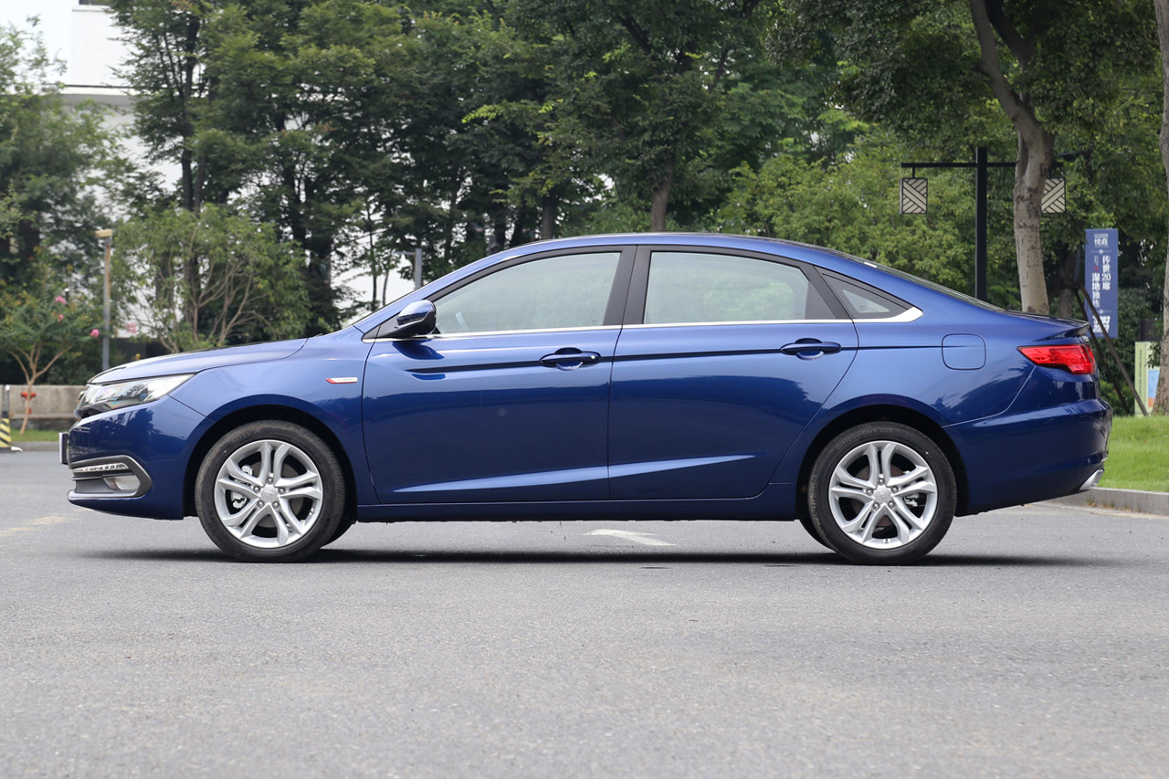 2017款吉利帝豪gl 1.3t自动尊贵型