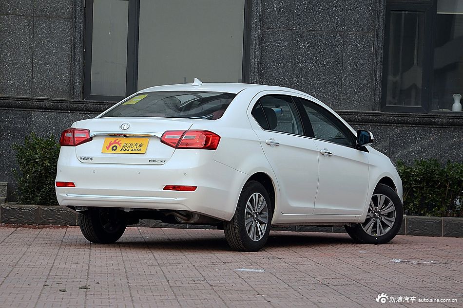 不超8万的选择 实拍新款长城C30