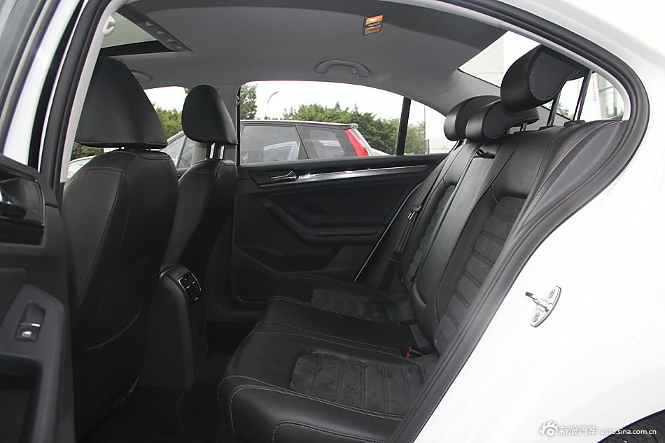 2015款速腾1.4T自动豪华型230