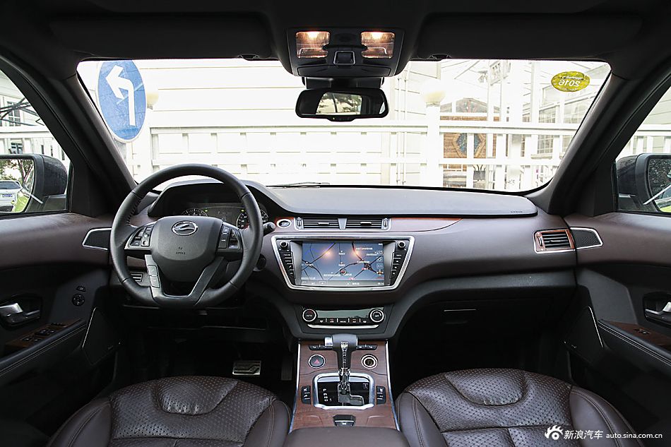 2015款陆风X7 2.0T自动旗舰型