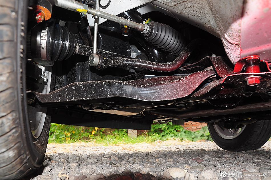 2015款奥拓1.0L自动限定版