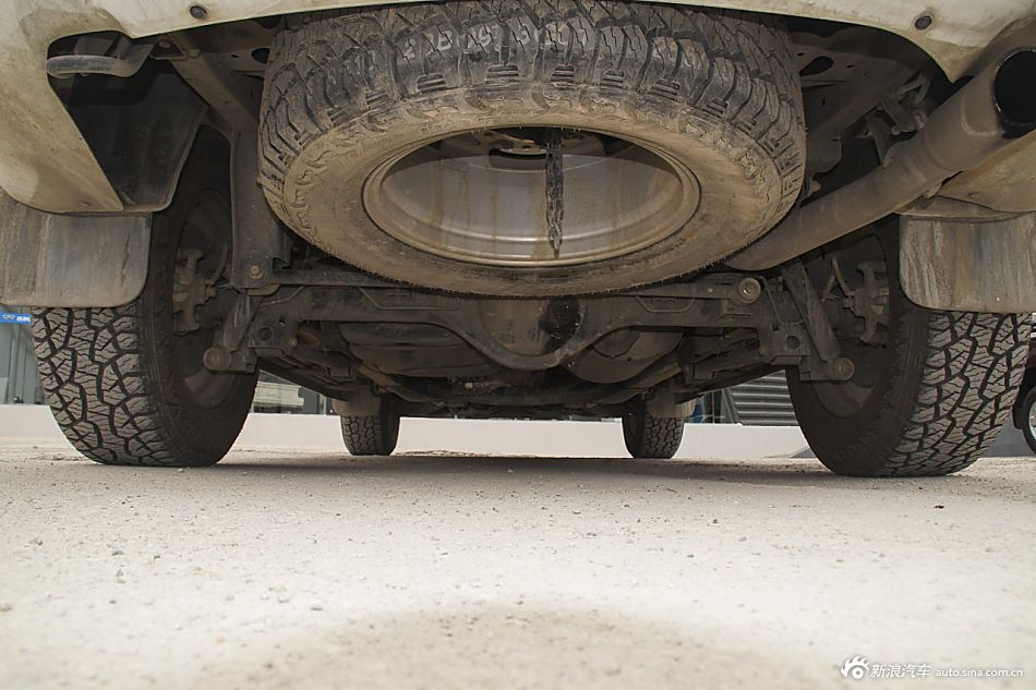 2015款五十铃mu-X 3.0T自动尊享型7座