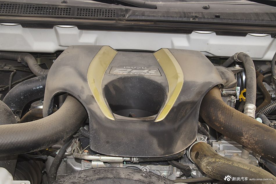 2015款五十铃mu-X 3.0T自动尊享型7座