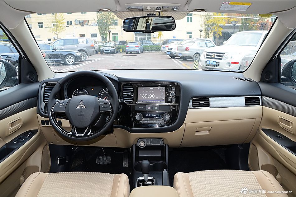 2016款2.0L两驱加值版 5座