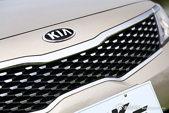 2016款起亚K5 2.0T 自动LUXURY