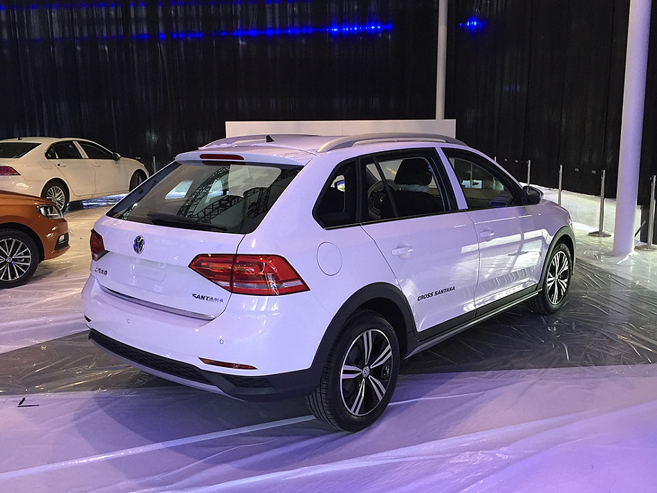 成都车展：大众Cross桑塔纳
