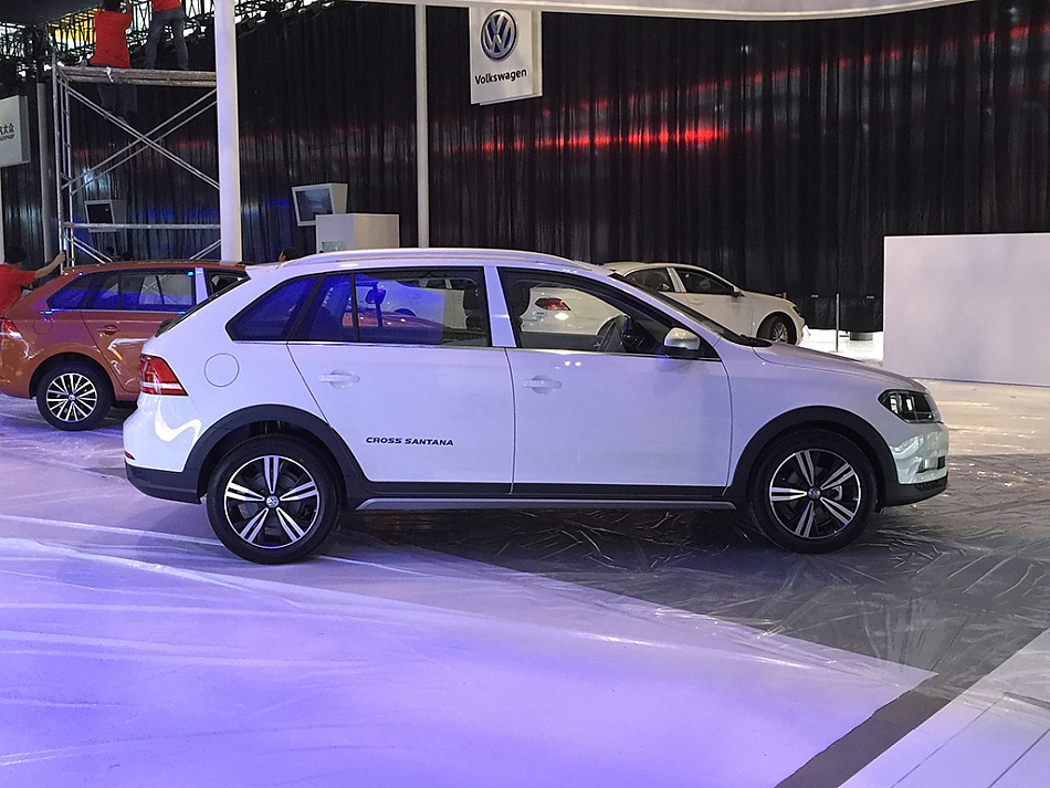 成都车展：大众Cross桑塔纳