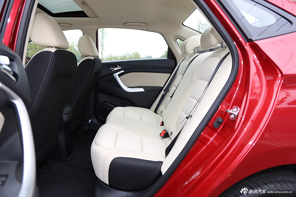 2016款悦翔V7 1.0T手动劲驰新锐型