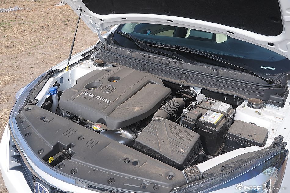 2015款悦翔V7 1.6L手动乐趣型